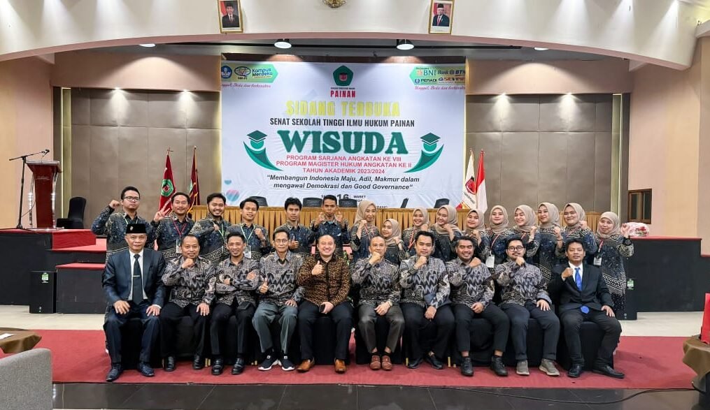 Wisuda TA 2023/2024 bersama Pimpinan dan Civitas Akademika STIH PAINAN